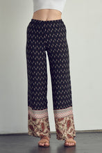 Load image into Gallery viewer, Elastic waist palazzo pants in ethnic print
